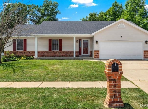 3848 Bedford Pointe Drive, Wentzville, MO 63385