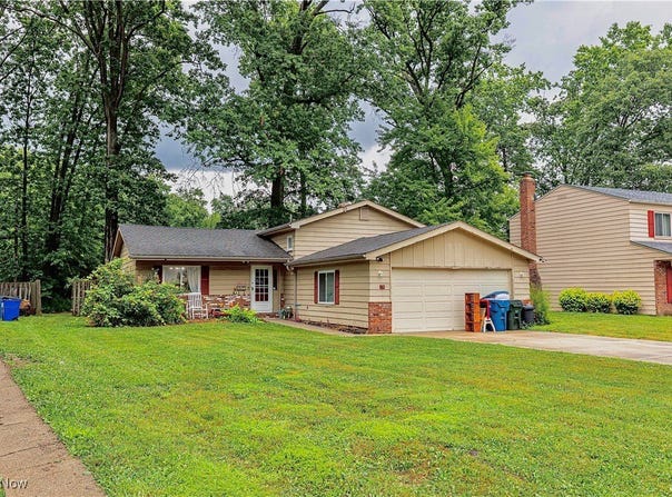 26332 Redwood Drive, Olmsted Falls, OH 44138
