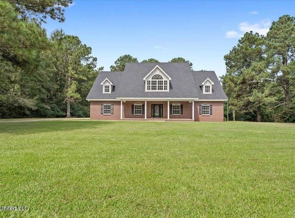 535 Graves Road, Ellisville, MS 39437