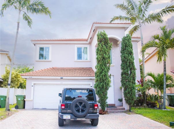 1735 NW 77th Ave, Pembroke Pines, FL 33024