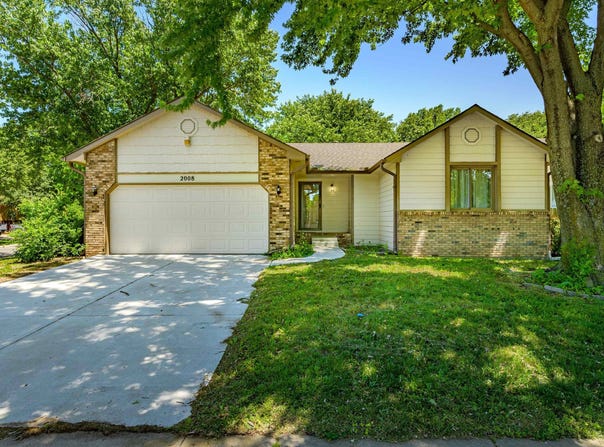 2008 N Parkridge St, Wichita, KS 67212-5013
