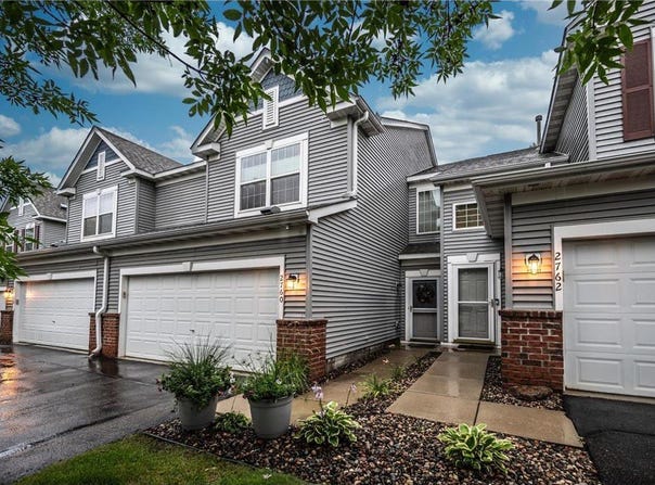 2760 Spy Glass Drive, Chaska, MN 55318