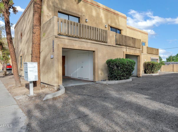2041 W BLOOMFIELD Road, Phoenix, AZ 85029