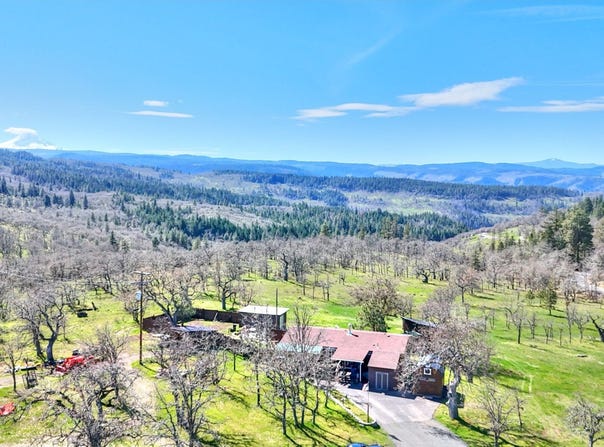 2505 DRY CREEK Rd, Mosier, OR 97040