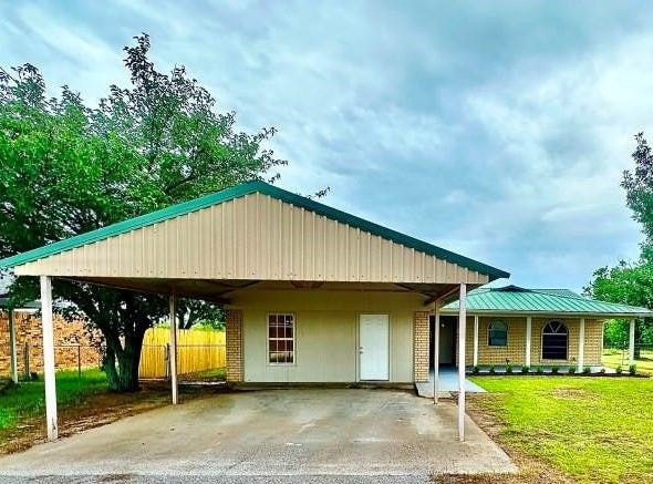 1104 W Conner Street, Eastland, TX 76448