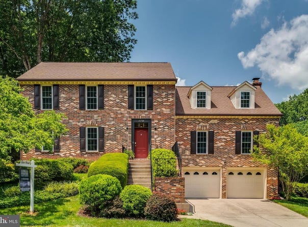 5718 WOODEN HAWK LN, BURKE, VA 22015