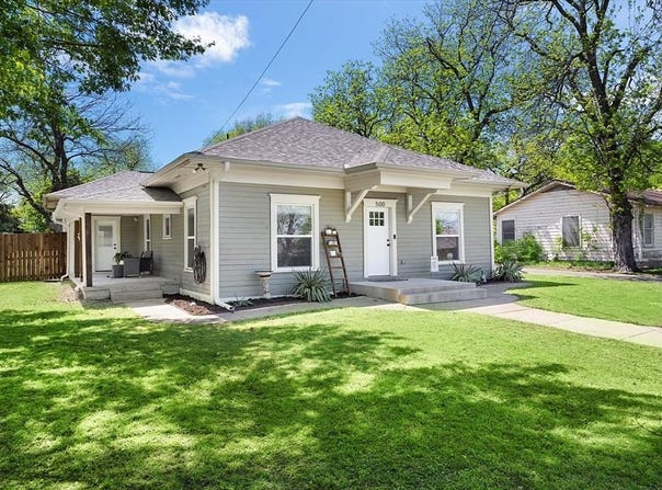 500 E Criner Street, Grandview, TX 76050