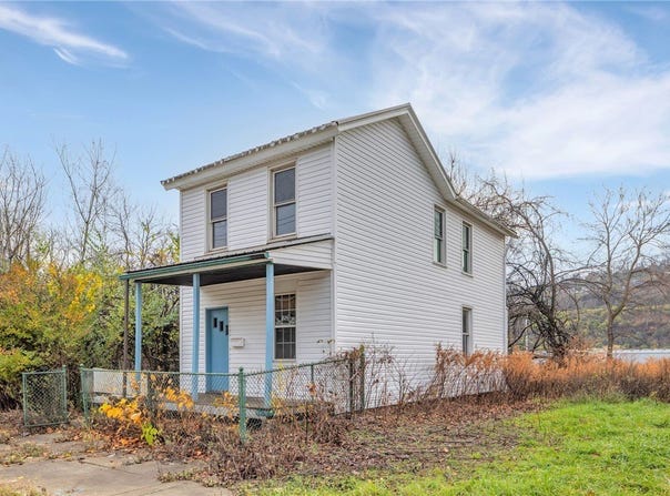 826 Washington, Braddock, PA 15104