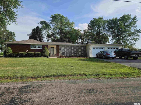 13522 Bowling Alley Road, Benton, IL 62812
