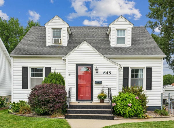 645 O'Neill Street, Dubuque, IA 52001