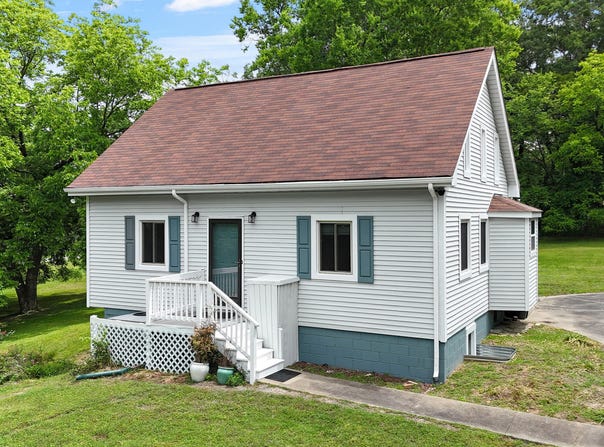 524 N Occoneechee Street, Hillsborough, NC 27278