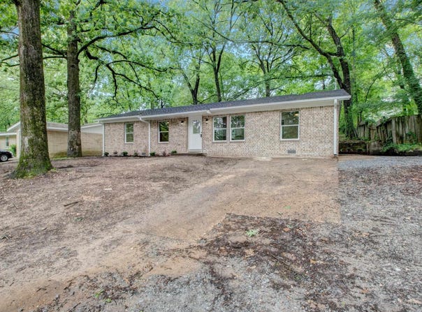 1114 Edgehill Drive, Benton, AR 72015