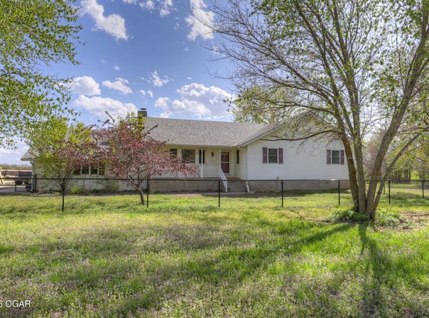 24600 State Highway 96, Webb City, MO 64870