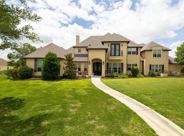 100 Redtail Hawk Drive, Aledo, TX 76008