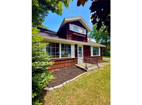 4044 Cedarvale Road, Syracuse, NY 13215