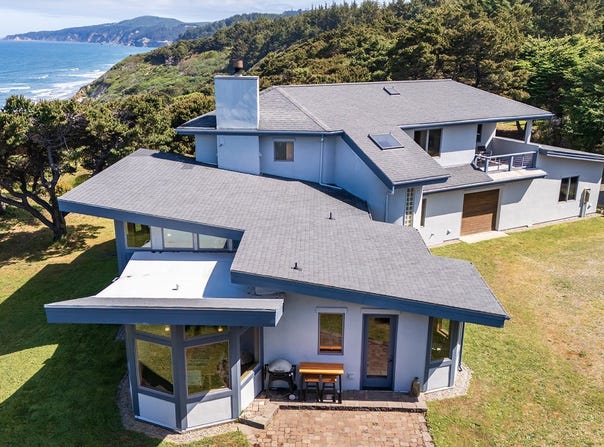 88675 WHITING LN, Bandon, OR 97411
