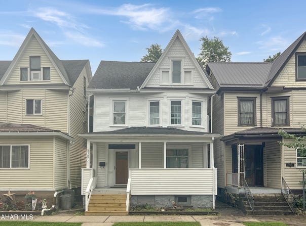 3027 Broad Avenue, Altoona, PA 16601