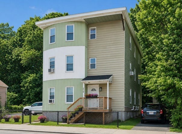 576 Franklin St, Worcester, MA 01608