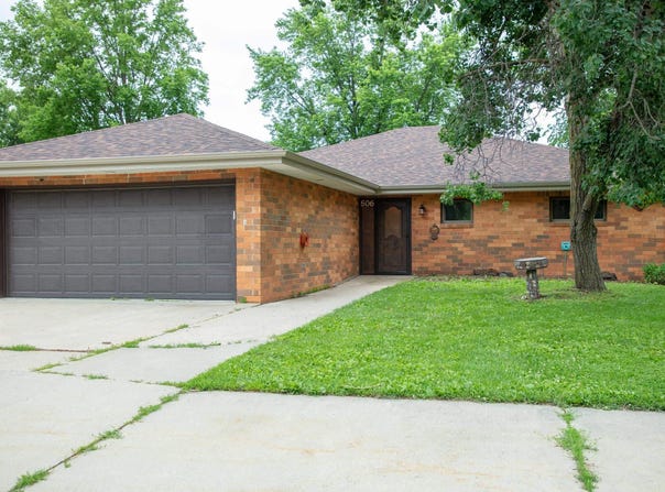 506 W South St, Shell Rock, IA 50670
