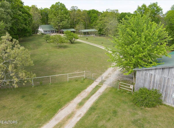 6756 Old State Hwy 111, Spencer, TN 38585