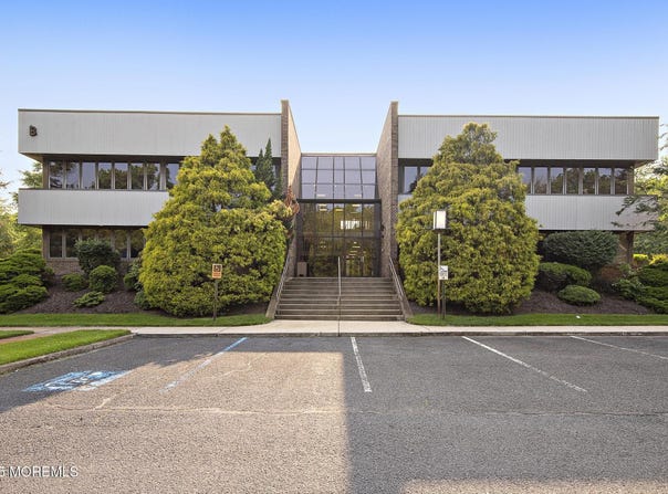 257 Monmouth Road, Oakhurst, NJ 07755