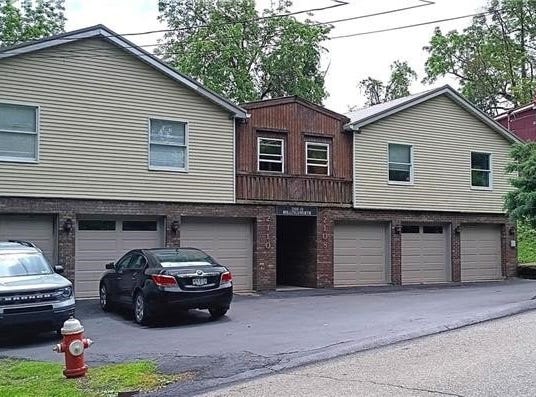 2108-2110 Hollingsworth Street, New Kensington, PA 15068