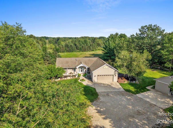 1234 50th Avenue, Lakeview, MI 48850