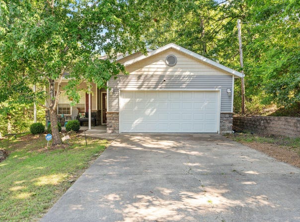 1005 Buck Lane, Merriam Woods, MO 65740
