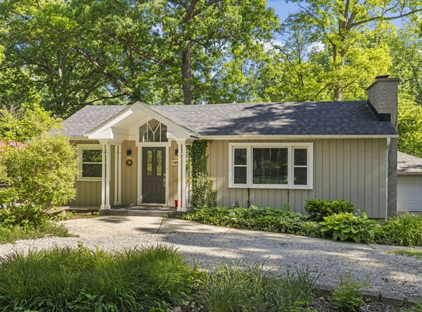 21W363 Walnut Road, Glen Ellyn, IL 60137