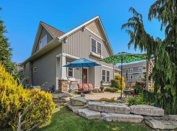7251 E Beach Drive, South Haven, MI 49090