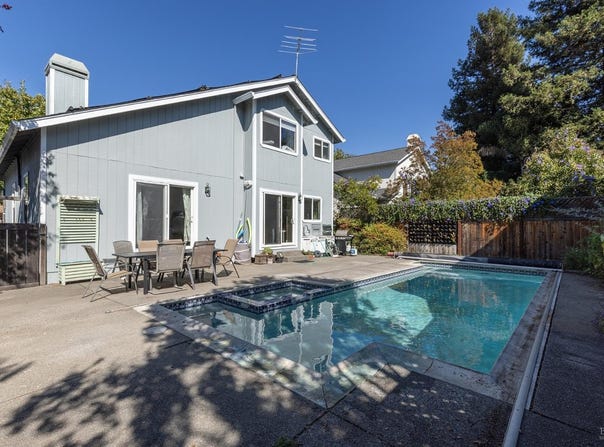 236 Wikiup Meadows Drive, Santa Rosa, CA 95403