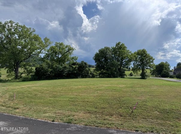 210 Edith Lane, Sharps Chapel, TN 37866