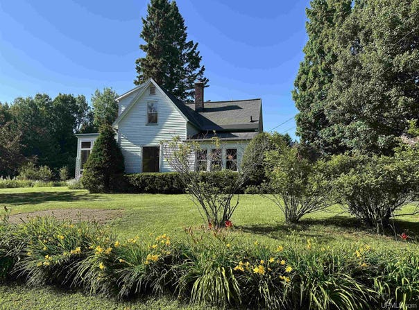 140 Flodin, Gwinn, MI 49841