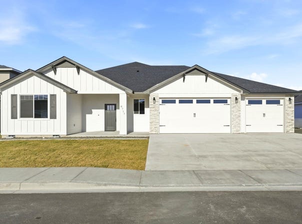 8717 Silver Mound Dr., Pasco, WA 99301