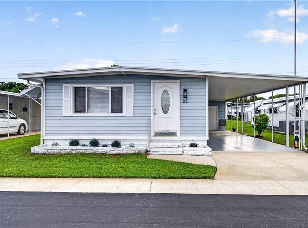 2000 E BAY Drive, LARGO, FL 33771