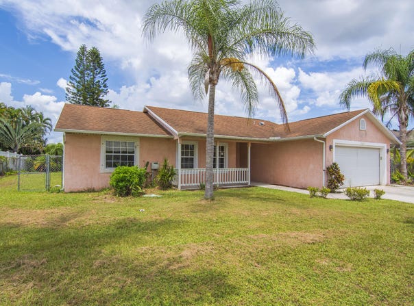 5423 NW Milner Drive, Port Saint Lucie, FL 34983