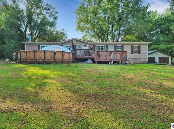 435 Thompson Lane, Vine Grove, KY 40175