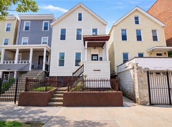 41 Yonkers Ave, Yonkers, NY 10701