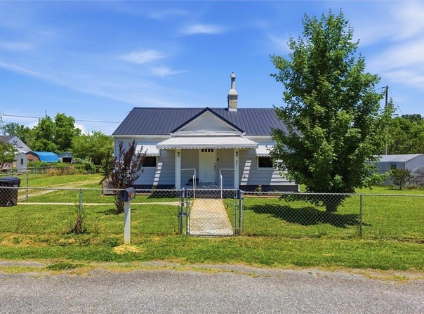 301 Pecan Drive, Calhoun Falls, SC 29628