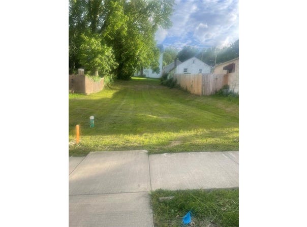231 Whittier St, Vandergrift, PA 15690