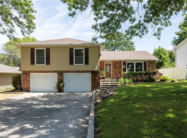 315 Goodrich Drive, Warrensburg, MO 64093