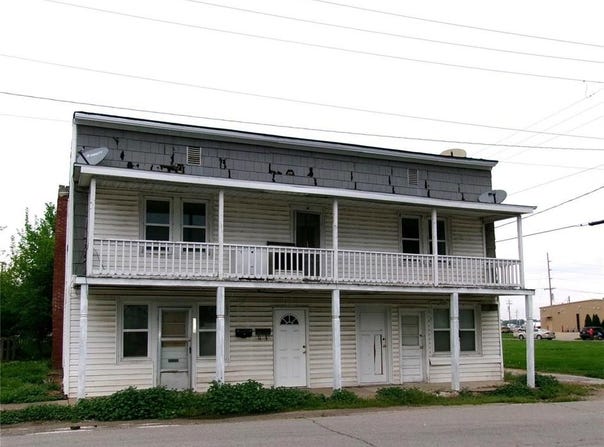 205 Dubois St, Elsberry, MO 63343