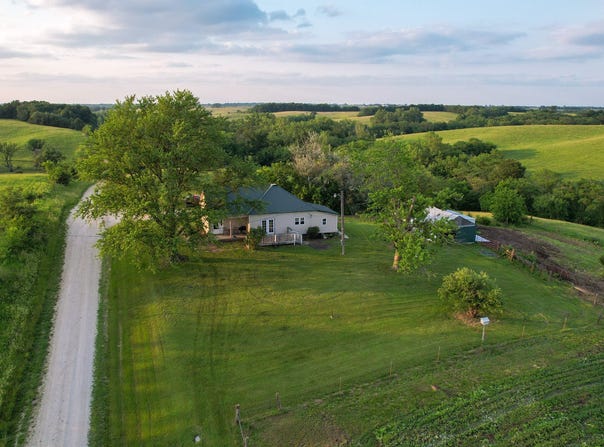21460 Gully Dr, Green City, MO 63545