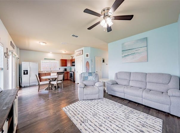 306 Breaux Lane, Mabank, TX 75147