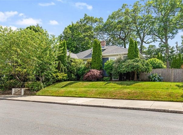 17 Blaisdell Avenue, Pawtucket, RI 02860