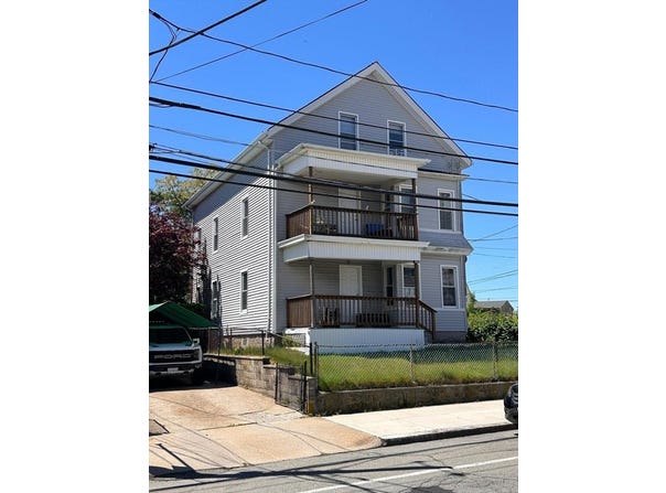 65 Brayton Ave, Fall River, MA 02721