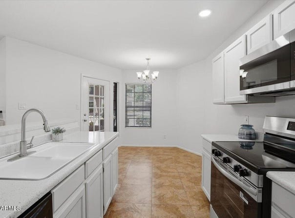 5230 E BROWN Road, Mesa, AZ 85205