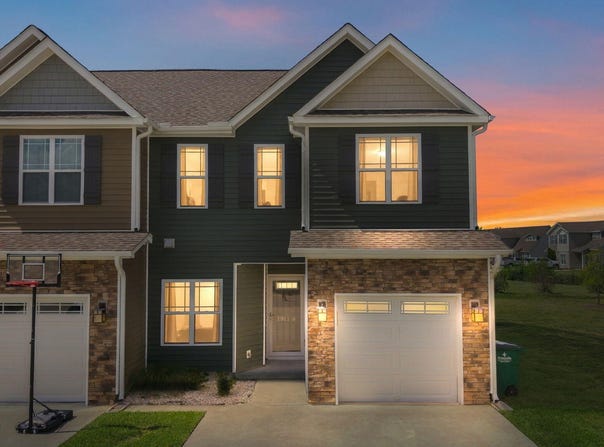 1811 Fox Den Way, Greenville, NC 27858