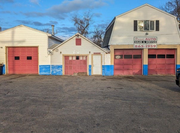 99 Worcester Providence Tpke, Sutton, MA 01590
