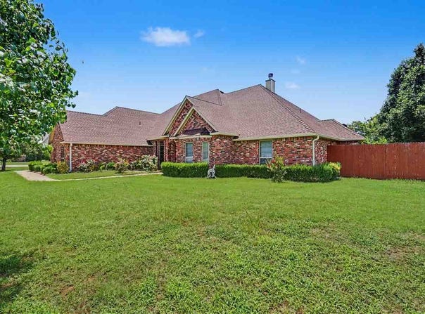 1 NW Shelter Lake Dr, Lawton, OK 73505